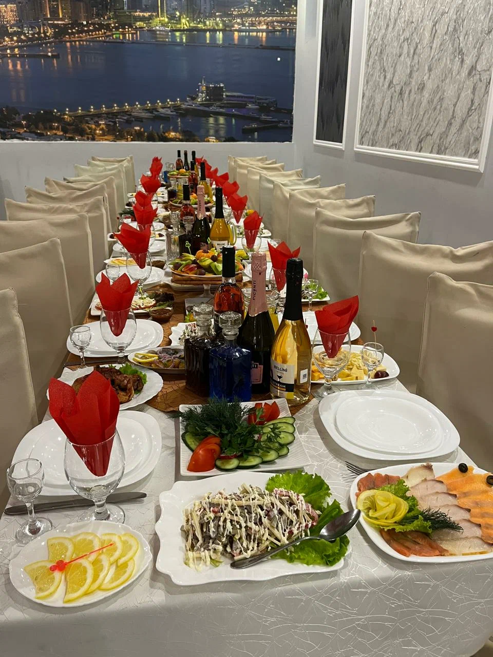 Ресторан Вкус Востока — атмосфера